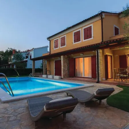 Apartment Golden Olive In Volme, Banjole! Banjole